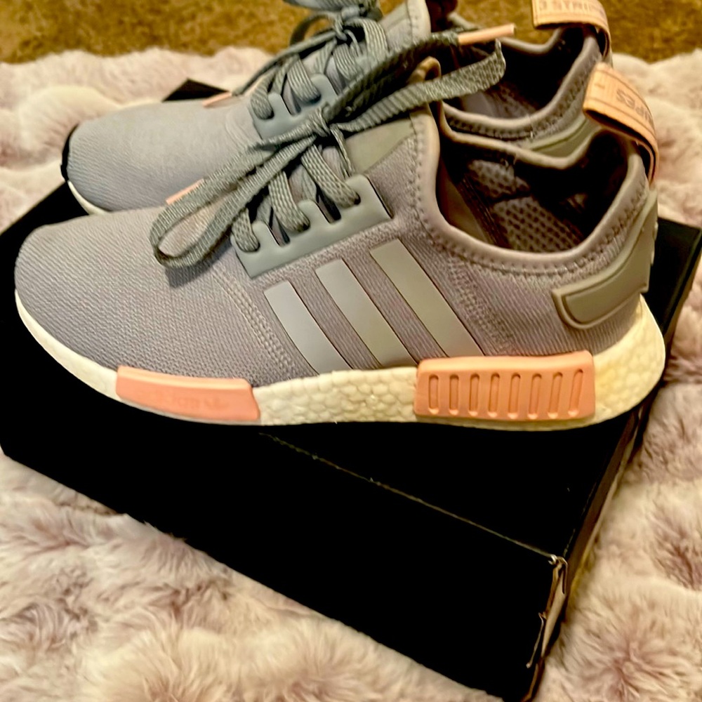Adidas NMD r1 clear/light onix pink